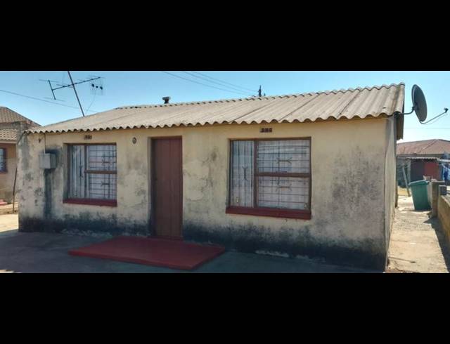 2 BEDROOM HOUSE FOR SALE IN SEBOKENG ZONE 7